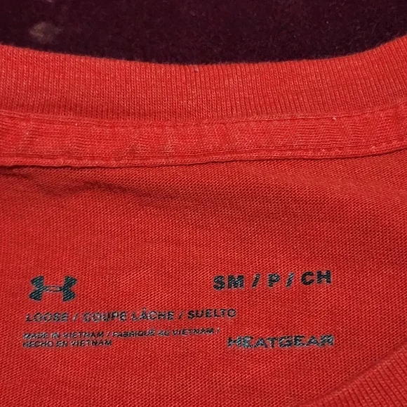 Under Armour red t-shirt - Picture 4 of 6